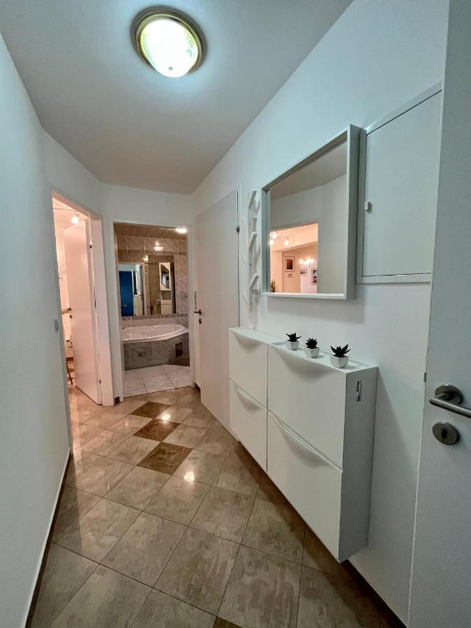 Traum Apartment Mit Pool+Balkon Wina Bagian luar foto